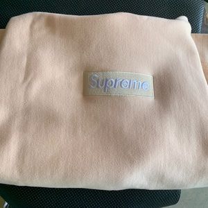 Supreme Peach Box Logo